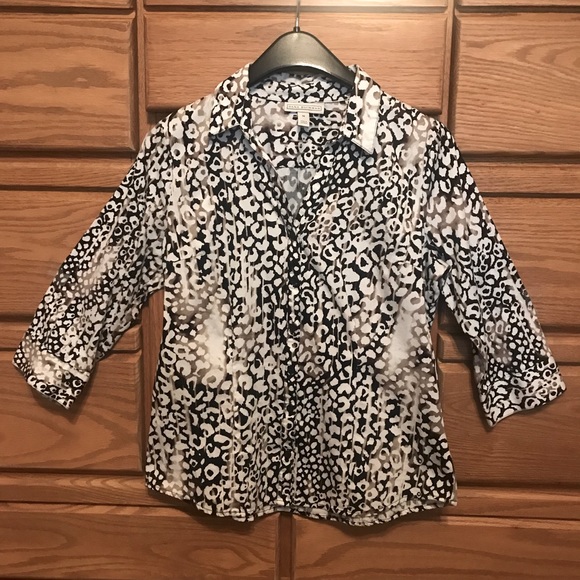 Dana Buchman Tops - Dana Buchman woman’s blouse